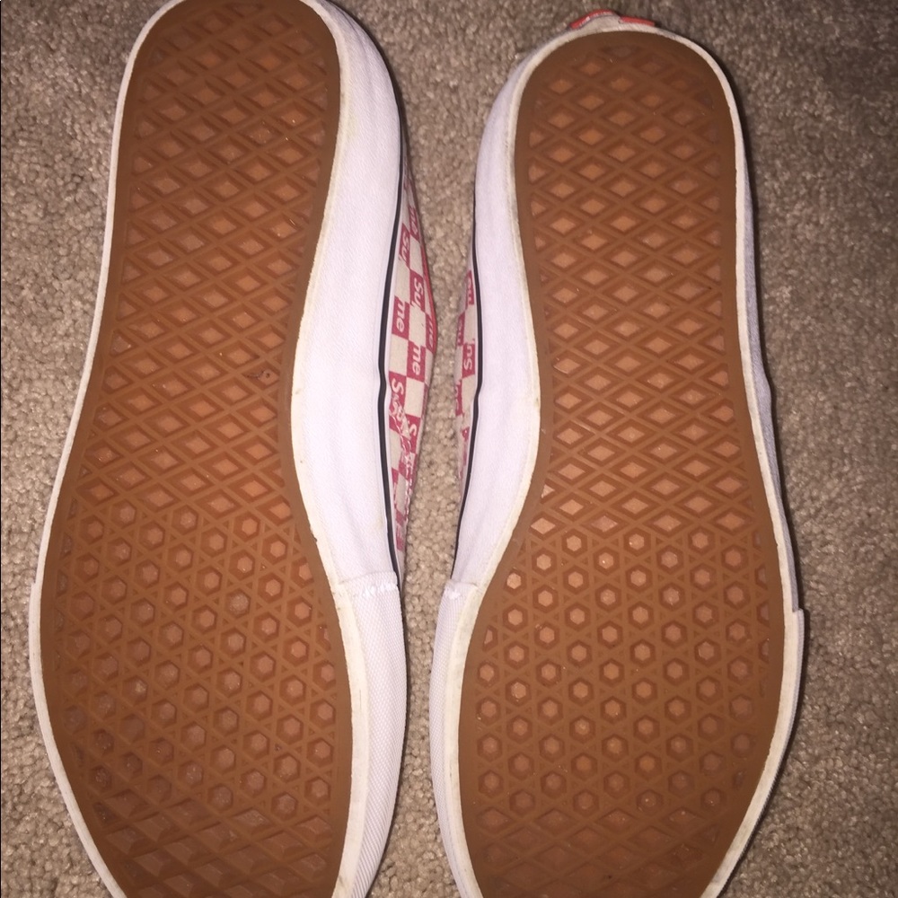 Supreme vans